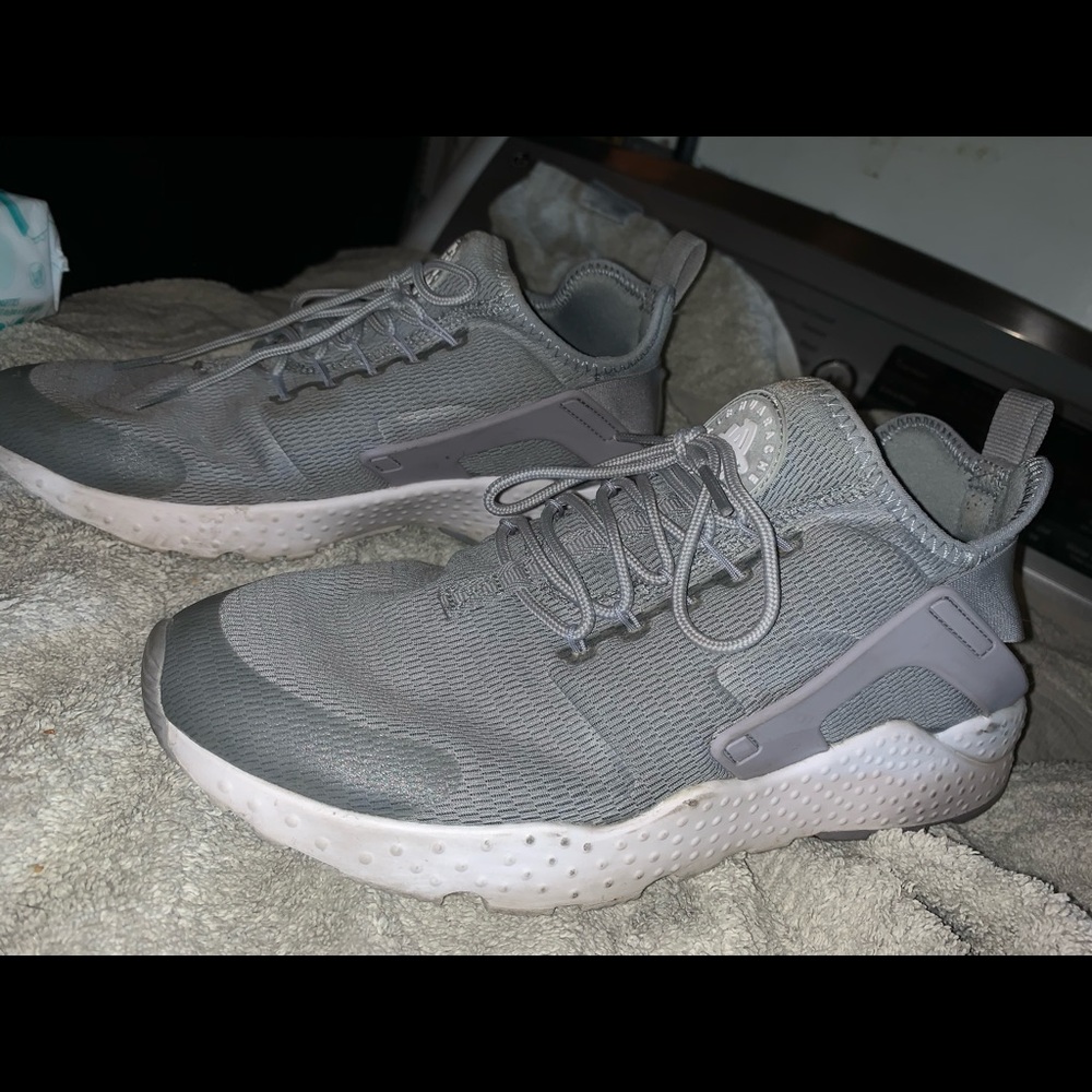 Women’s Air Huarache Grey Silver Running Shoes